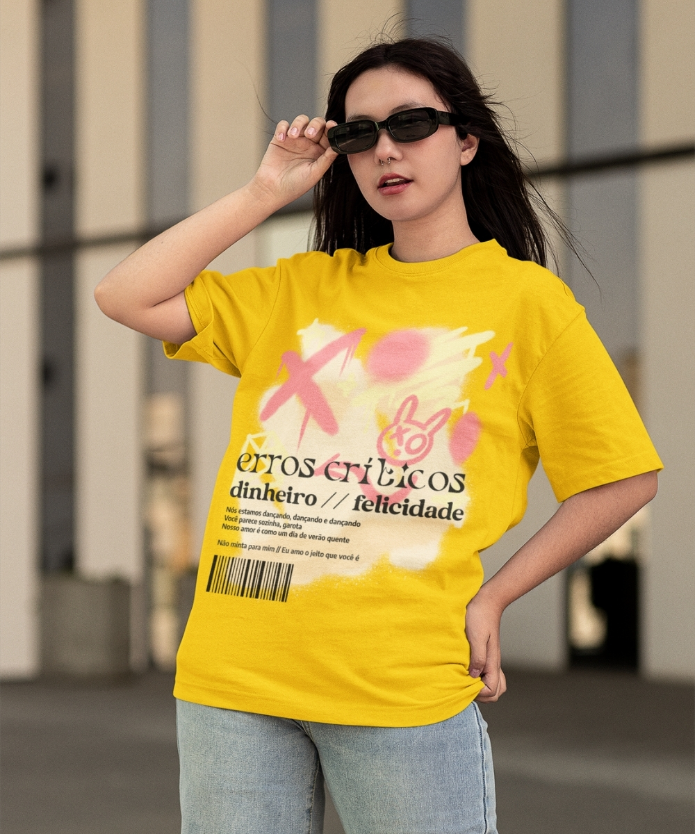 Erros Críticos Tee – Yellow Graffiti Edition